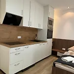 Lenti Düsseldorfer Apartment’s Privatunterkunft Düsseldorf