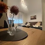 Lenti Düsseldorfer Apartment’s Düsseldorf