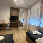 Privatunterkunft Lenti Düsseldorfer Apartment’s *