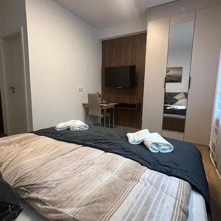 Lenti Duesseldorfer Apartment's Dusseldorf